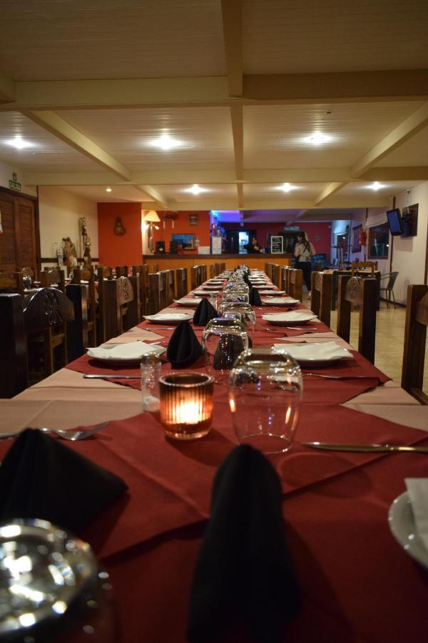 Hotel Mora Los Antiguos Buitenkant foto